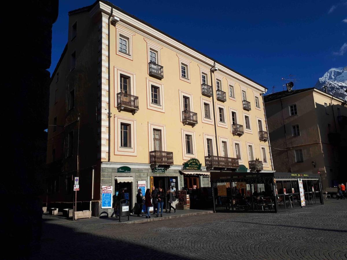 Les Fleuves - Doire Apartment Aosta Exterior photo